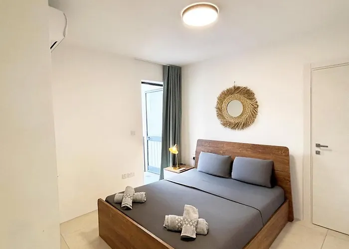 Paceville Glow One * Saint Julian's