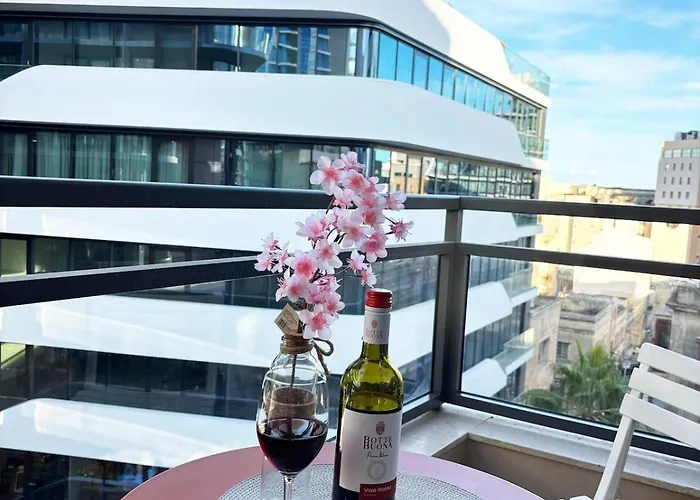 Apartament Paceville Glow One